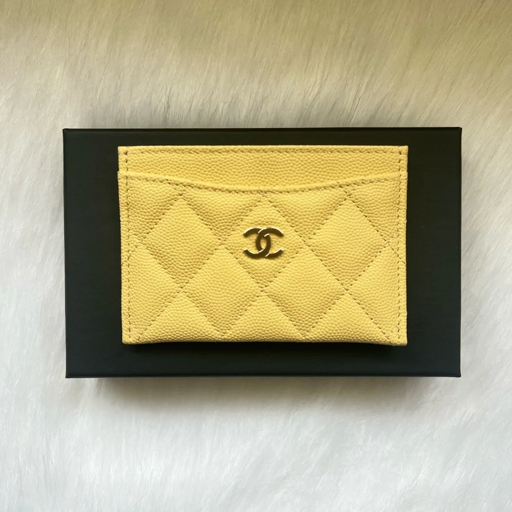 🔥CHANEL Classic Quilted Cardholder-butter yellow
